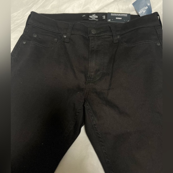 Hollister Black No Fade Skinny Jeans - Picture 3 of 6